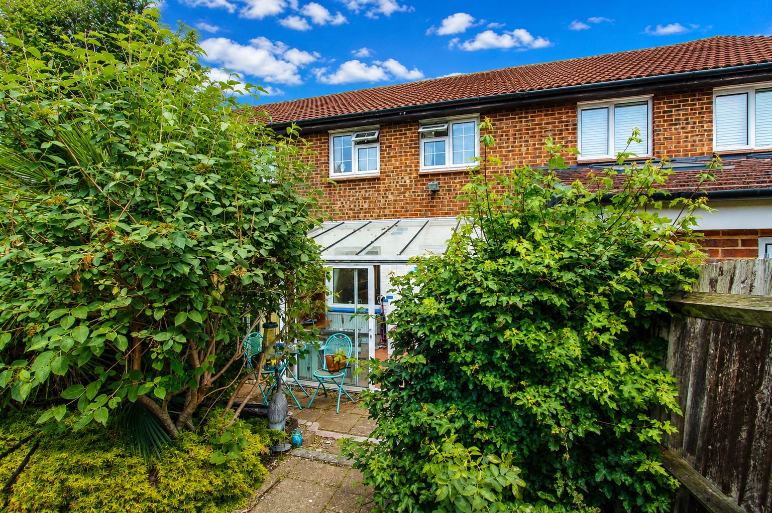 3 bed property in Mariette Way, Wallington